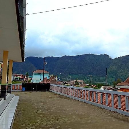 Bromo Holiday Guest House Ngadisari Екстериор снимка